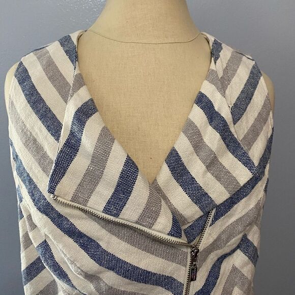 Chico's Zip Vest - Picture 12 of 16